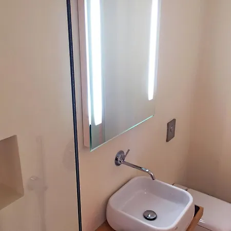 Lokal Boutique 酒店 3*